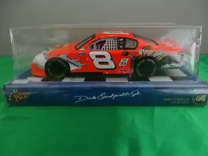 2002 #8 Dale Earnhardt Jr Looney Tunes 1/24 Winners Circle Diecast Car R2 - Bild 1 von 5
