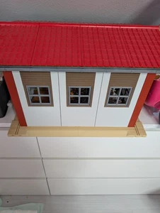 Bauernhof mit diversen Tieren - Bild 1 von 2