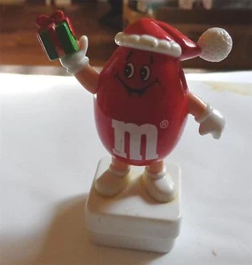 OLDER MARS RED M&M WITH SANTA HAT & GIFT - GOOD CONDITION - BB7 - Picture 1 of 1
