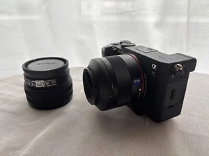 Sony a7c avec objectif kit + objectif Zeiss - Picture 1 of 4