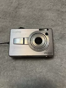 Sanyo VPC-E760 GL - 7.1 MP Digital Camera - Pink? FOR PARTS! - Picture 1 of 6