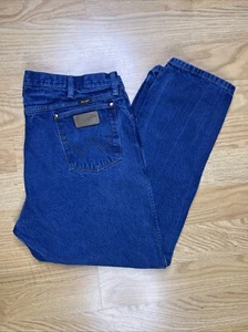 Wrangler 13MWZ Mens Relaxed Fit Straight Leg Jeans Medium Wash 42x30 Meas 40x30 - Picture 1 of 9