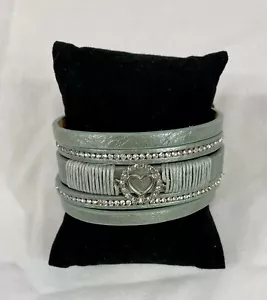 It Takes Heart Green Urban Bracelet Paparazzi - Picture 1 of 9