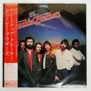 DOOBIE BROTHERS ONE STEP CLOSER WARNER P10850W Japan VINYL LP - Picture 1 of 2