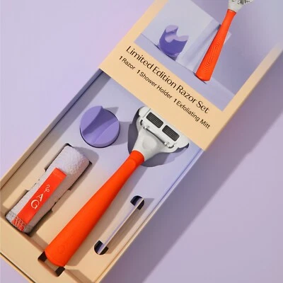 Flamingo with Ashley Graham Limited Edition Razor Set (Razor + Holder + Mitt) - Image 1 of 2