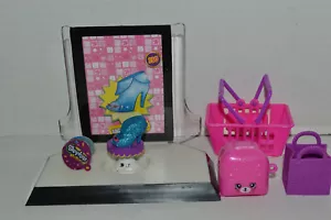 SHOPKINS~#130~STIVALETTO ANGIE~CERTIFICATO 417-5000~TRADING CARD~STAGIONE 2 - Foto 1 di 10