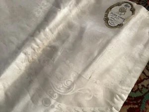 Vintage Damask fabric that is unused 64 in wide by 84 inche long unused - Picture 1 of 4