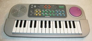 Teclado musical pequeño Casio SA-40 con dial Magic Sound excelente estado - Imagen 1 de 6