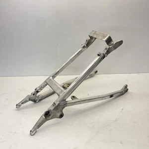 Submarco trasero de aluminio Suzuki RMZ 450 2020 OEM 41200-37K00 - Imagen 1 de 6