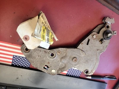 Подлинный внутренний регулятор водительского сиденья откидывающееся кресло GM 1998-2010 Chevrolet GMC 12377886 - Изображение 1 из 4