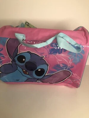 Bolsa de viagem Stitch Duffle com alças Bioworld com etiquetas idade 3+ rosa/azul - Imagem 1 de 4