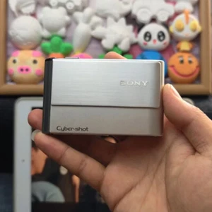 Sony Cyber Shot DSC-T70 8.1MP 3x Optical Zoom CCD Digital Camera - Silver - Picture 1 of 6