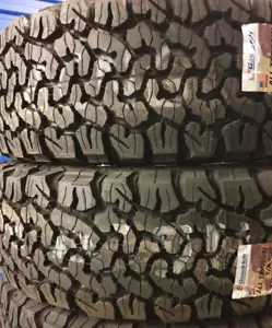 2X BF GOODRICH KO2 235/60/18 235 60 R18 108/104R T/A RBL 235 60 18 ALL TERRAIN - Picture 1 of 3