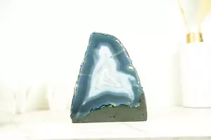 Seltene natürliche blaue Spitzenachat Geode mit Calcit Einschlüssen und natürlicher Zeichnung - Bild 1 von 10