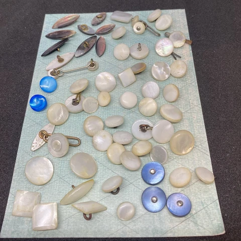 Antique Diminutive & Small Pearl MOP Shell Button Lot Carved Dyed Shank 60+ Cover