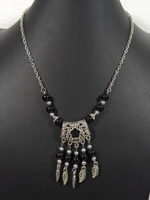 Collar Western Tribal Hoja Negra Dije Tono Plata Distintivo 20 pulgadas Foto 1 de 4