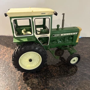Vtg 1/16 Ertl Oliver white 1655 diecast w/frontend with cab tractor green - Picture 1 of 11