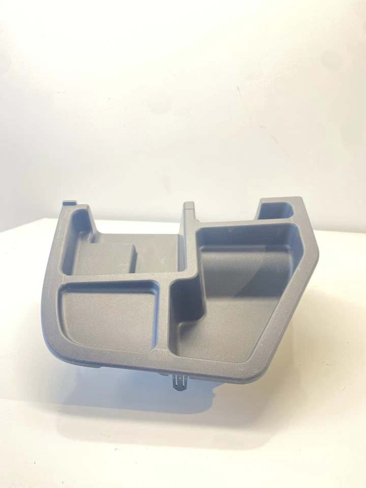 2014 TOYOTA PRIUS V CAIXA DE ARMAZENAMENTO TRASEIRA 64995-47010 FABRICANTE DE EQUIPAMENTO ORIGINAL - Imagem 1 de 4