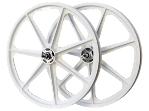 SKYWAY 24" Tuff II Rivet Wheels White - Picture 1 of 2