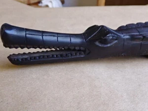 Rare... Hand Carved Heavy Hardwood Crocodile Figurine Age & Origin Unknown - Picture 1 of 9