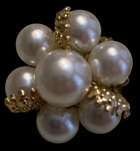 Vintage Faux Pearl Cluster Clip On Earrings Gold Tone Accents JAPAN - Picture 1 of 8