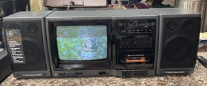 Tv GE 7-7800 1991 a colori 9" con suono stereo broadcast testato - funziona ottime condizioni - Foto 1 di 15
