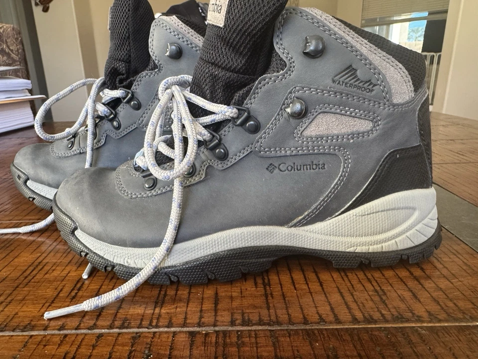 Women’s Columbia Hiking Boots-size 7.5-worn Once! - Image 1 of 4