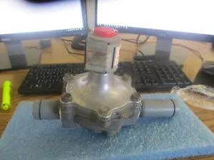 Asco / Red-Hat Model: USF8215B50 1" Pipe Valve, 2-Way. W - Picture 1 of 2