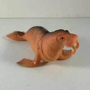 Figura di tricheco 4 pollici animale Odobenus rosmarus plastica/gomma - Foto 1 di 11