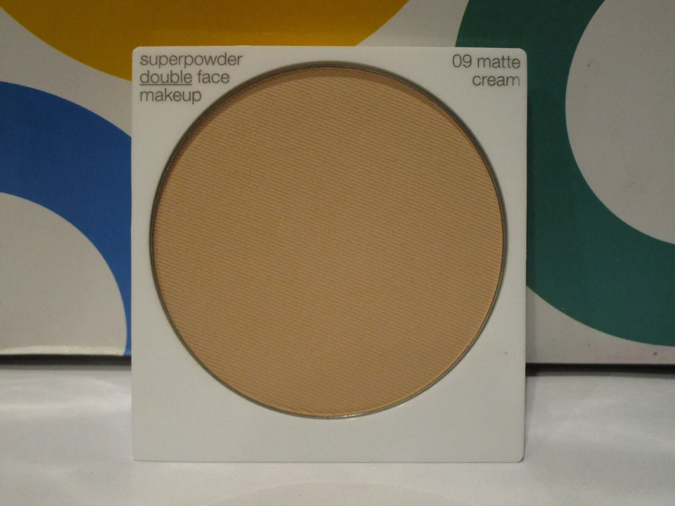 CLÍNICA ~ MAQUILLAJE FACIAL DOBLE SUPER POLVO ~ # 09 CREMA MATE ~ PAQUETE BLISTER Foto 1 de 1
