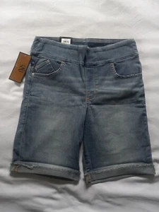ROCK & REPUBLIC ― Sz 12 ― FEVER PULL ON Denim Rx Bermuda/Capri Jeans NWT NEW - Picture 1 of 12