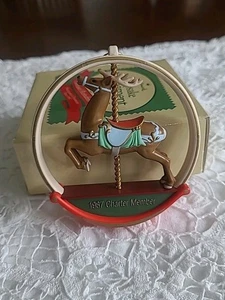 Punze Andenken Ornament 1987 Karussell Rentier Handarbeit rund - Bild 1 von 6