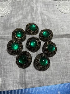 Vintage 8 Green Plastic Sewing 1" Button Lot CB-6 - Picture 1 of 5