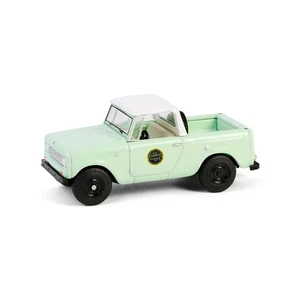 1/64 1969 Harvester Scout Half Cab, US Border Patrol, Hot Pursuit 43035-A - Foto 1 di 7