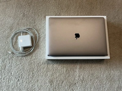 Apple MacBook Pro 16 Zoll (1TB SSD, Intel Core i9 9. Gen., 2.3 GHz, 16GB) - Bild 1 von 4