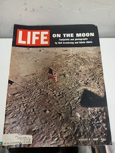 LIFE Magazine August 8 1969 On The Moon by Neil Armstrong and Edwin Aldrin - Picture 1 of 5