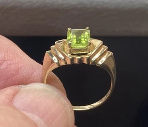 2ct+ Peridot 7x9mm Solid 14K Yellow Gold Solitaire Ring 3.2g Gross - Not Scrap - Picture 1 of 15