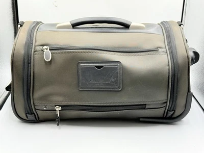 Bolsa de viagem retrátil Eddie Bauer com alça de ombro. - Imagem 1 de 4