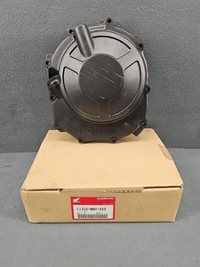1992-1995 HONDA CBR900RR FIREBLADE CLUTCH COVER OEM 11330-MW0-000 - Picture 1 of 5