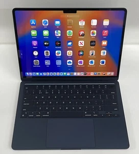 Apple MacBook Air A3113 2024 13" M3 4,05 GHz 256 Go / 8 Go - Minuit - Photo 1/11