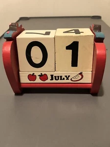 ๐ Red Apple Perpetual Calendar Painted Wooden Blocks Vintage ๐ - Picture 1 of 9