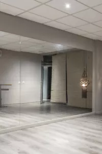 Large Wall Mirror 7FT X 4FT 213CM X 122CM GLASS GYM OR DANCE STUDIO 4MM THICK - Picture 1 of 12