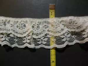 Encaje en encaje blanco blanquecino de 2", NUEVO, POR YARDA - Imagen 1 de 2