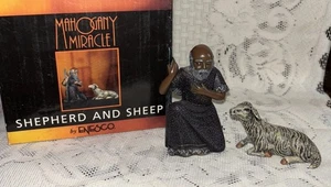 Enesco Mahagoni Wunder Krippe schwarzer Hirte und Schaf Figur 2001 Vintage NOS - Bild 1 von 15