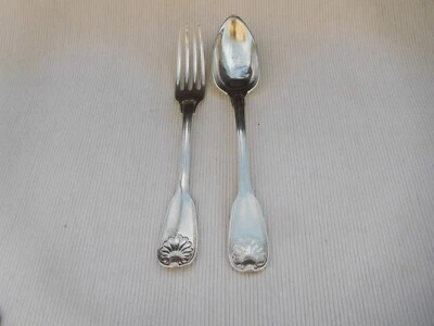 COUVERTS ARGENT MASSIF CUILLERE FOURCHETTE MINERVE MODELE A LA COQUILLE BT3 - Photo 1/4