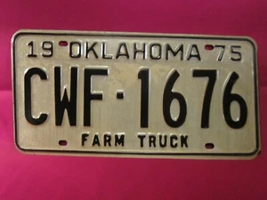 LICENSE PLATE Farm Truck Tag 1975 OKLAHOMA CWF 1676 Choctaw County [Y14 - Imagen 1 de 1