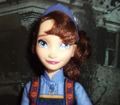 Muñeca de moda Frozen Anna 2017 de Disney de Hasbro Foto 1 de 4