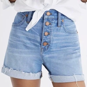 Torrid High Rise Denim Bermuda Shorts Gr. 16 - Bild 1 von 7