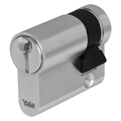 MEZZO CILINDRO SAGOMATO CROMATO YALE MM. 37 (27+10) + 3 CHIAVI - Immagine 1 di 4