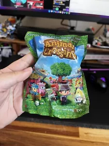 Animal Crossing New Leaf Nintendo 3DS Figurine Isabelle Town Hall New Sealed - Picture 1 of 1